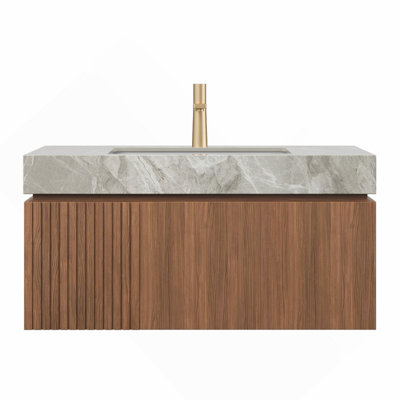 Armoire 36 po en chêne brun seulement