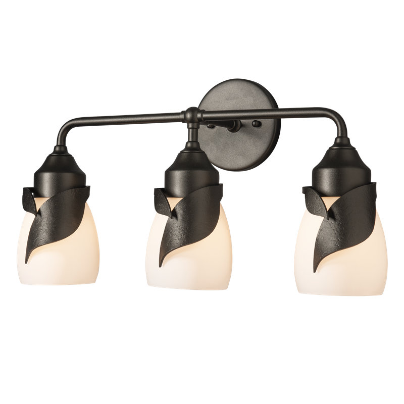 Éclairage pour meuble-lavabo à 3 lumières à intensité variable Lapas, Bronze huilé, Blanc opale