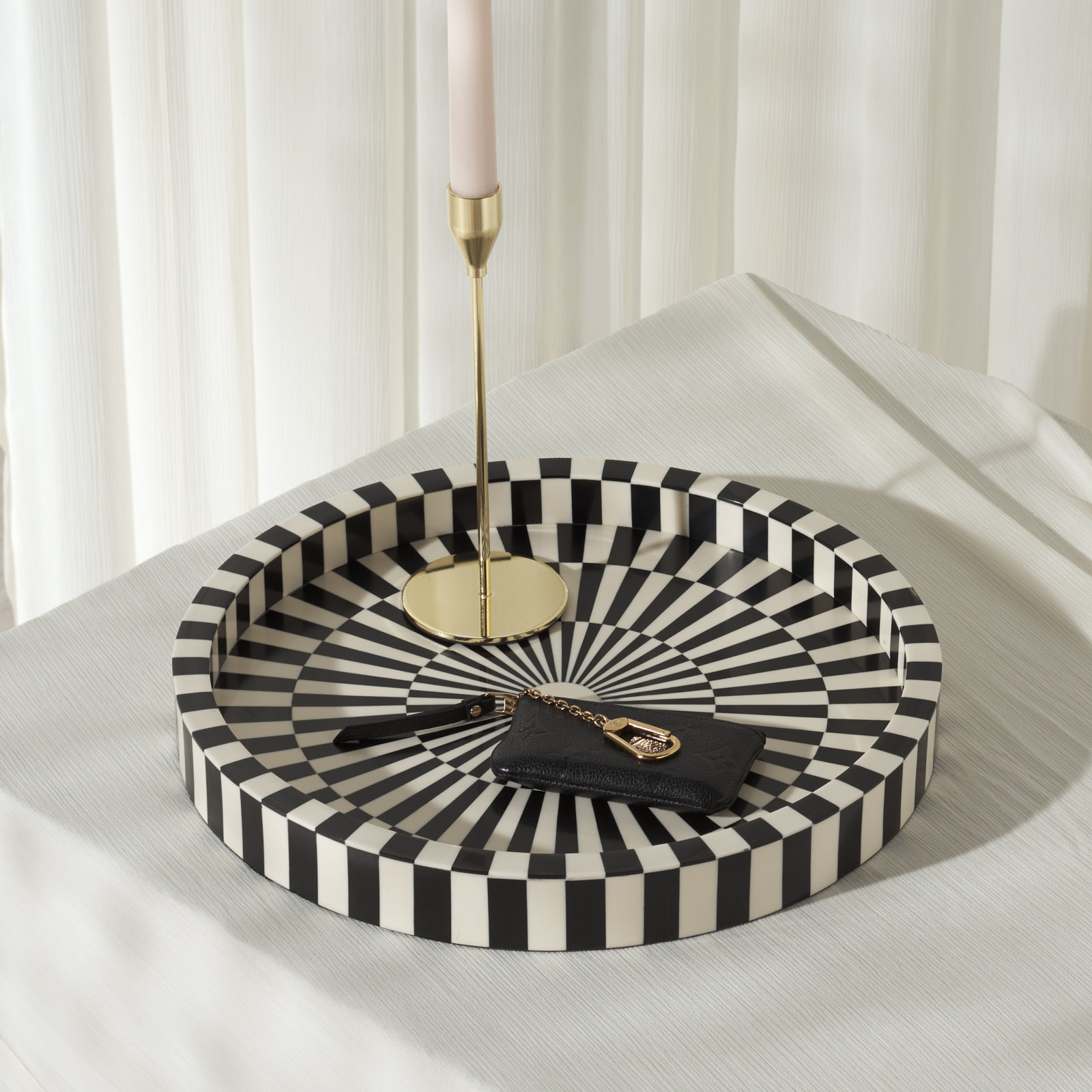 Vondie Decorative Tray
