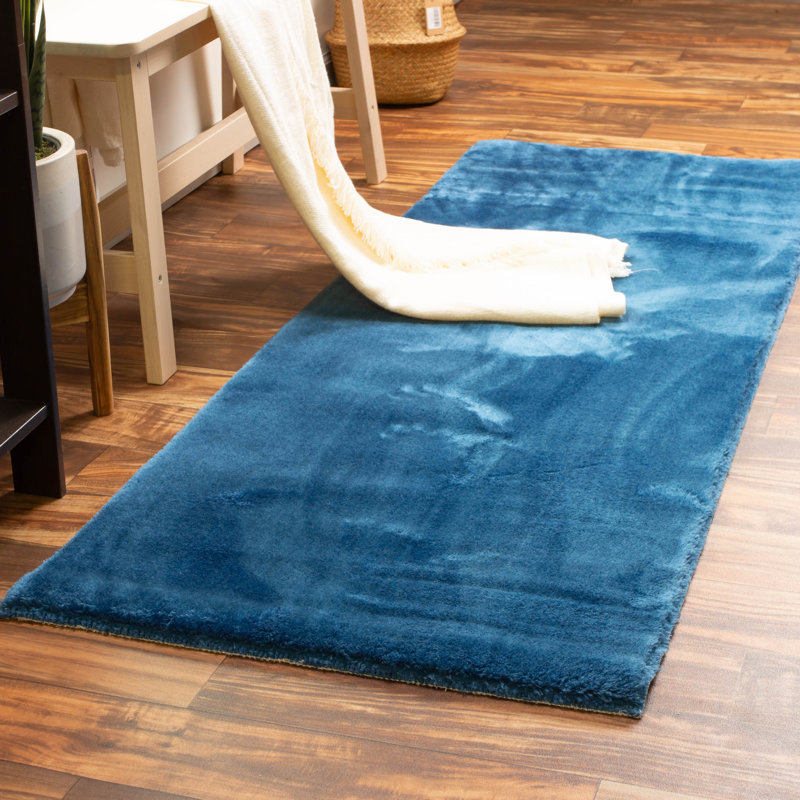Tapis bleu cobalt à poils longs Tarlton, Tapis de couloir 2 pi 2 po x 5 pi 11 po