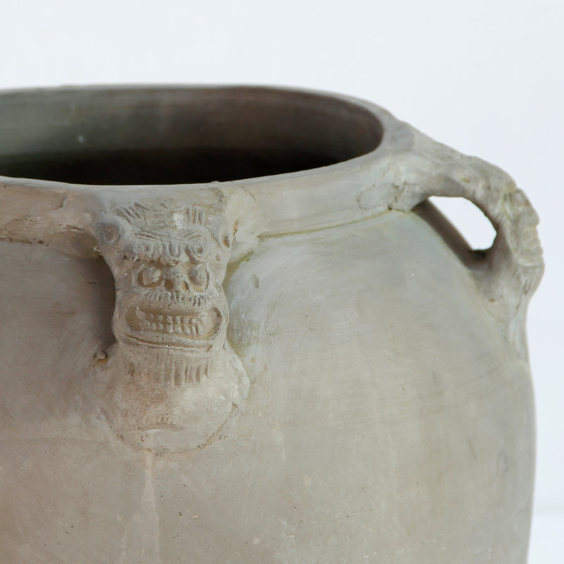 Pot vintage en poterie grise 12 po avec 4 poignées de lion (la taille et la couleur varient)