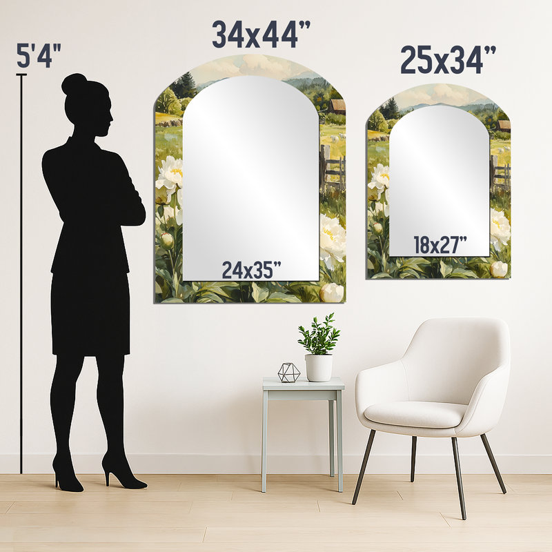 «Farm Pe pivons In The Goat Pen I» - miroir asymétrique pivoines, miroir mural unique à arche blanche, impression d'art en métal