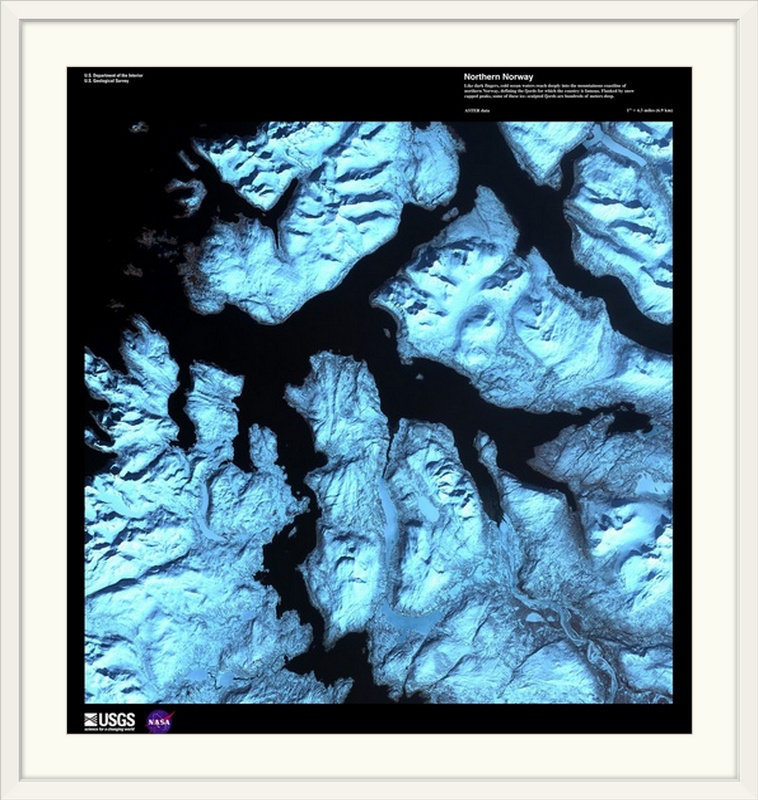 « northern norvège-usg earth », impression, Cadre blanc, H 24 po x l 23 po x P 1 po