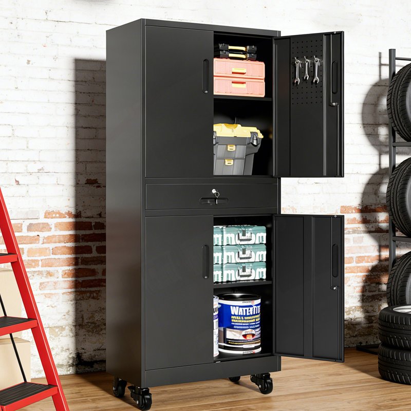 Armoire de rangement robuste avec panneau perforé et tablettes réglables