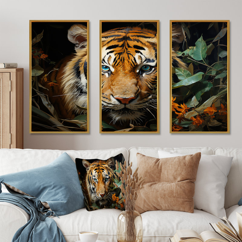 Feline Focus Tigers In Jungle 1 - Art mural jungle, Cadre flottant doré, H 28 po x l 36 po