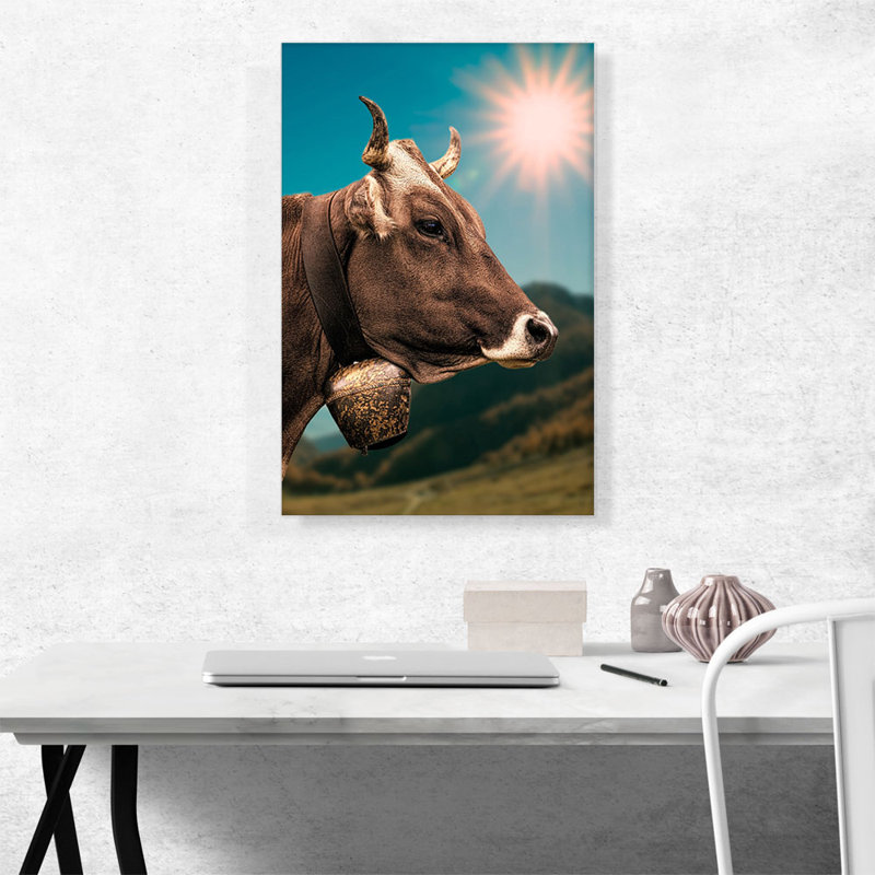 «Cow with the Bell in the Field Home Decor», reproduction de photo sur toile tendue, H 26 po x l 18 po x P 0,75 po