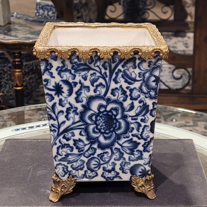 Pot de fleurs en céramique fait à la main