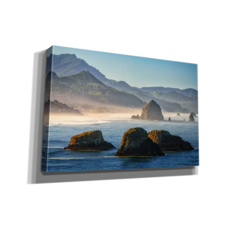 Toile épique Graffiti «Misty Morning On Cannon Beach» par Rick Berk, 60 po x 40 po