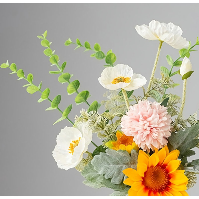 Décoration de fausses fleurs simulées