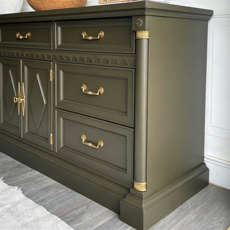 Large-Capacity Practical Sideboard