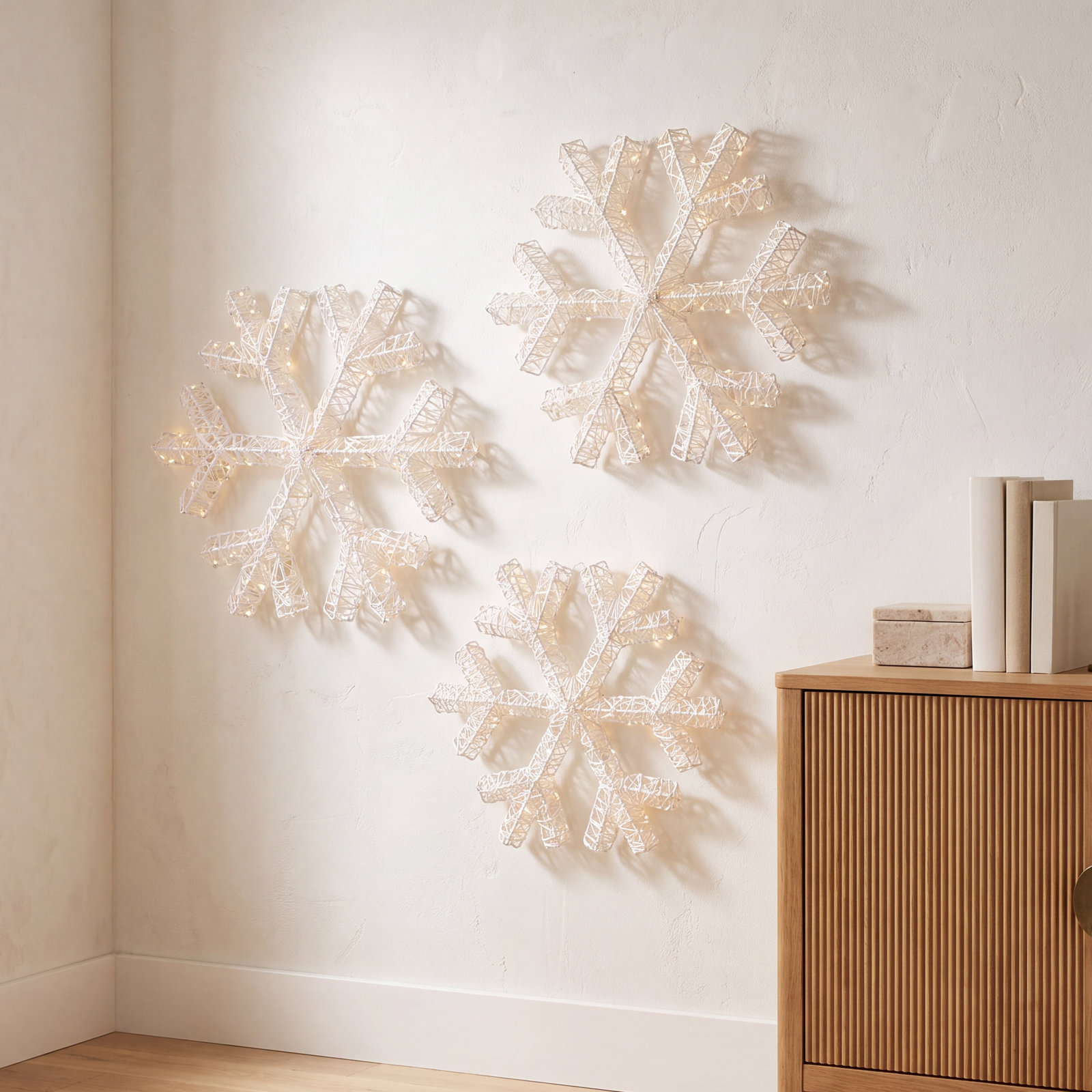 24" LED Snowflake Light