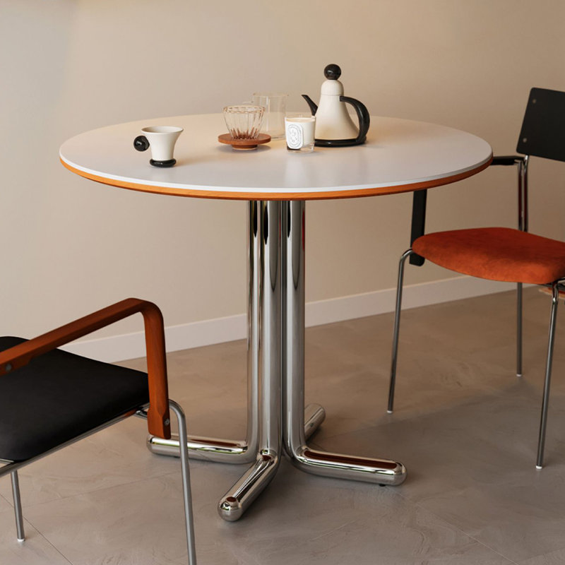Table de salle à manger blanche