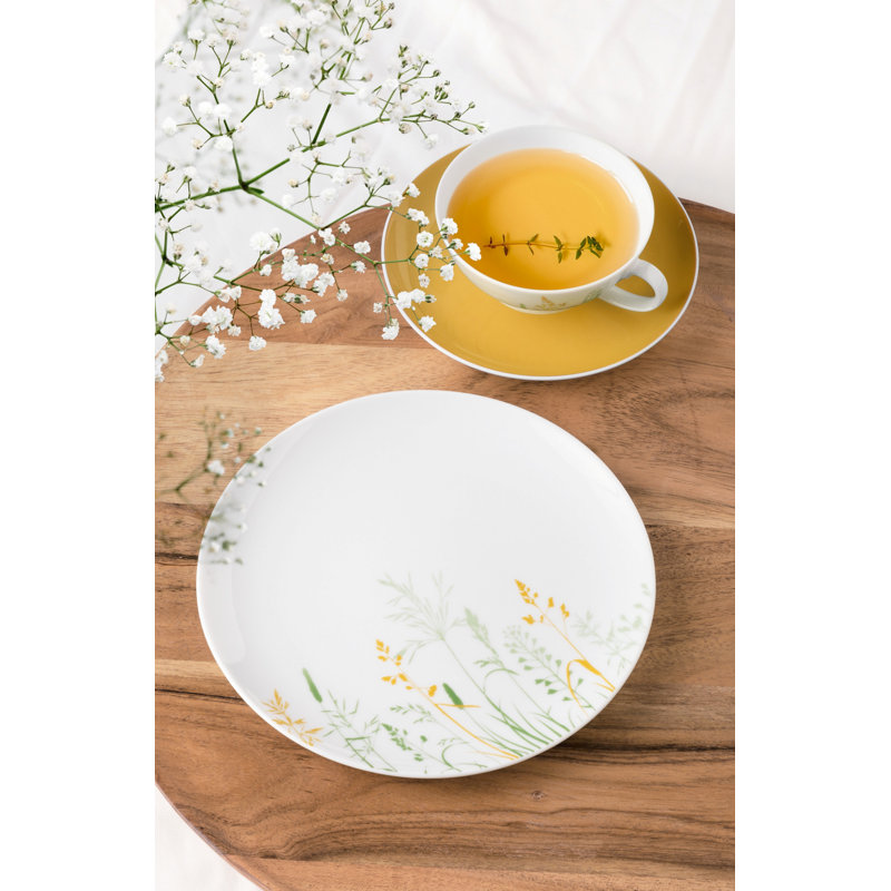 18 Piece Porcelain Dinnerware Set - Service for 6
