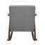 Chaise berçante moderne en tissu gris avec structure en bois d'hévéa massif, finition noyer foncé, rembourrage à ressorts ensachés-809824077