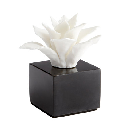Sculpture fleur décorative Calendine
