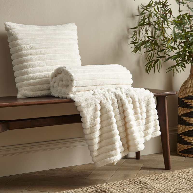 Cosy Ribbed Faux Fur Blanket Throw, Cream