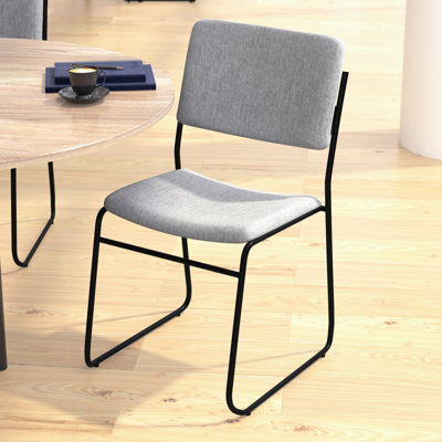 Chaise empilable à haute densité Nickl