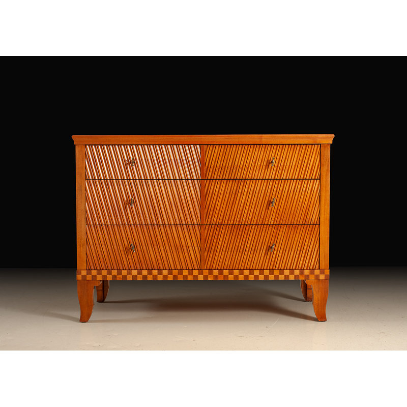 Bachelor's Chest