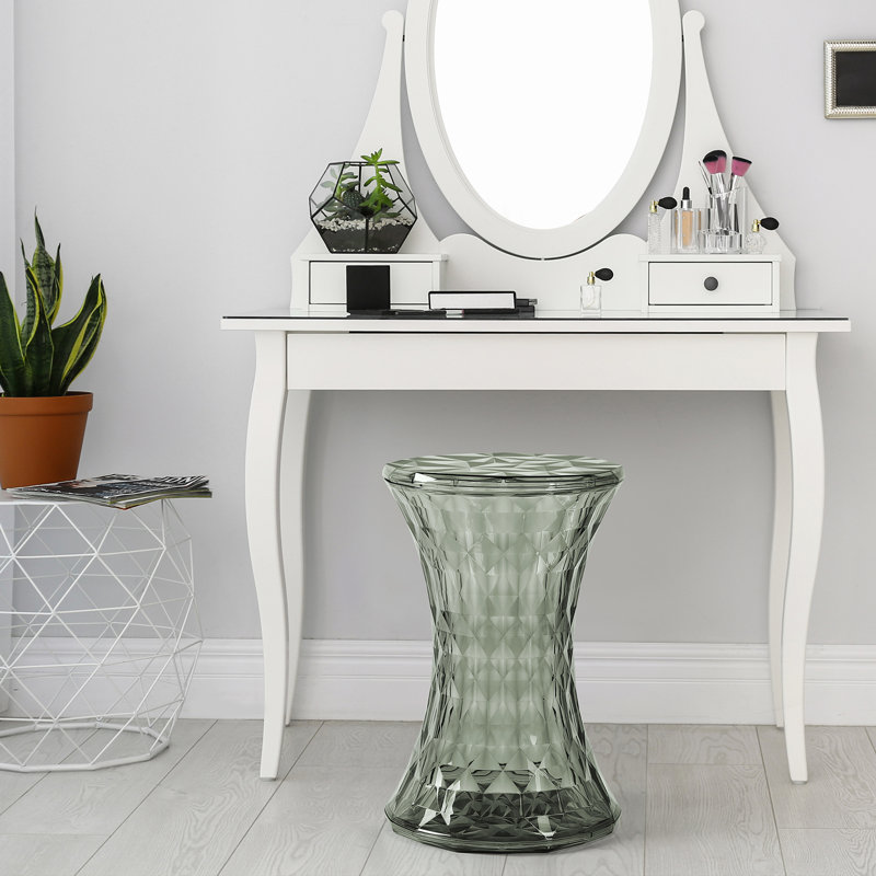 Tregg End Table, Gray