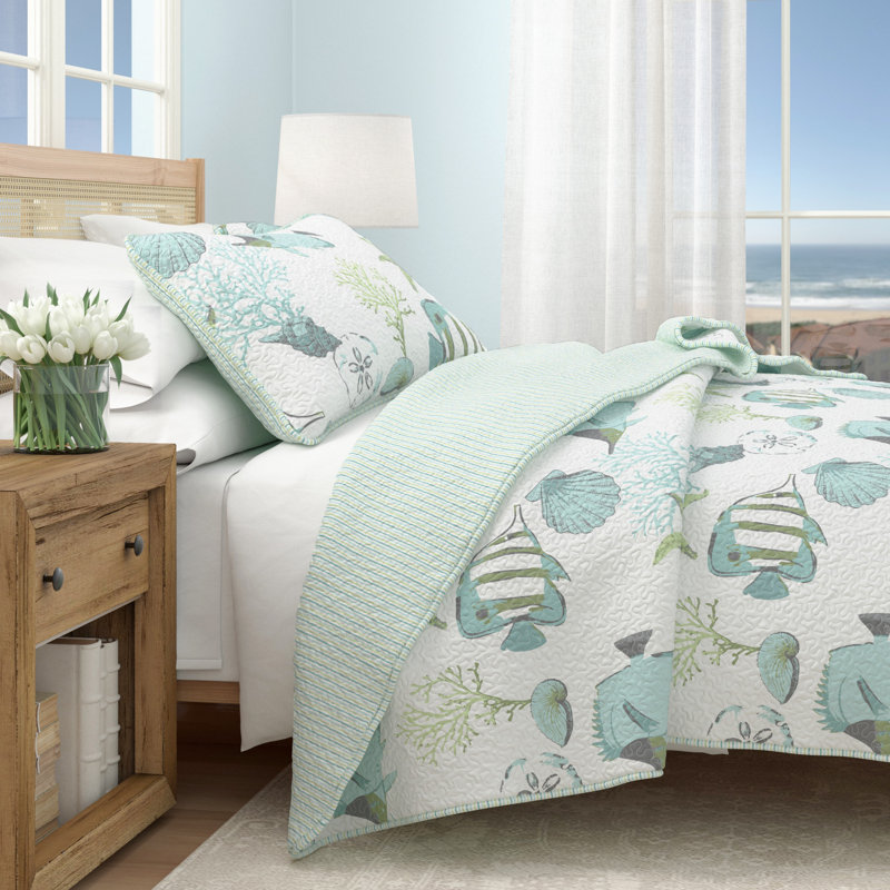 Blue / Green Fish & Seashell Quilt Set with Shams, King/California King Quilt + 2 Shams
