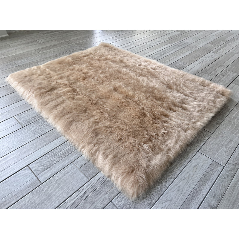 Mar Vista Faux Sheepskin Indoor Rug, Square 10'6"