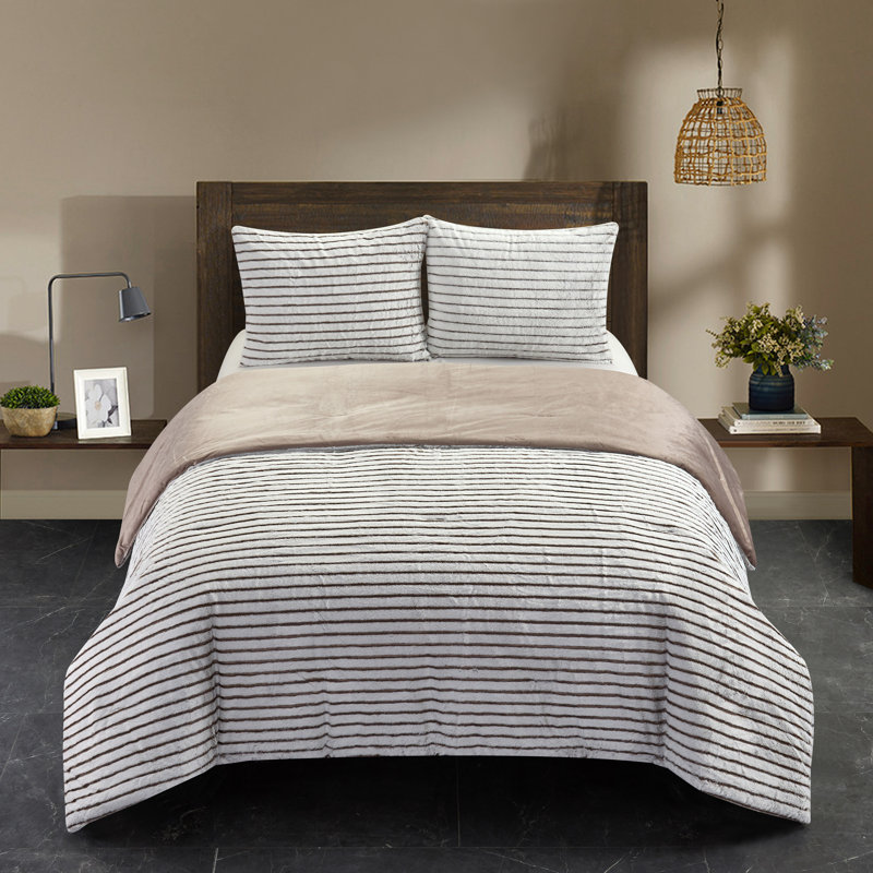 Dearfoams Striped Comforter, Queen Comforter + 2 Shams
