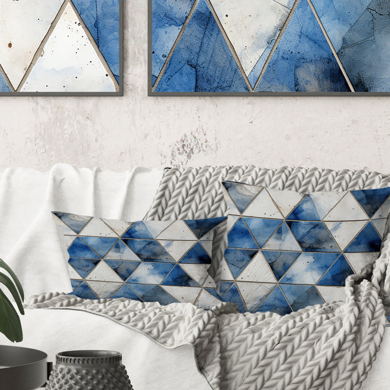 Coussin Rustic Cobalt Triangle Symphony I - Polyester géométrique, H 16 po x l 16 po