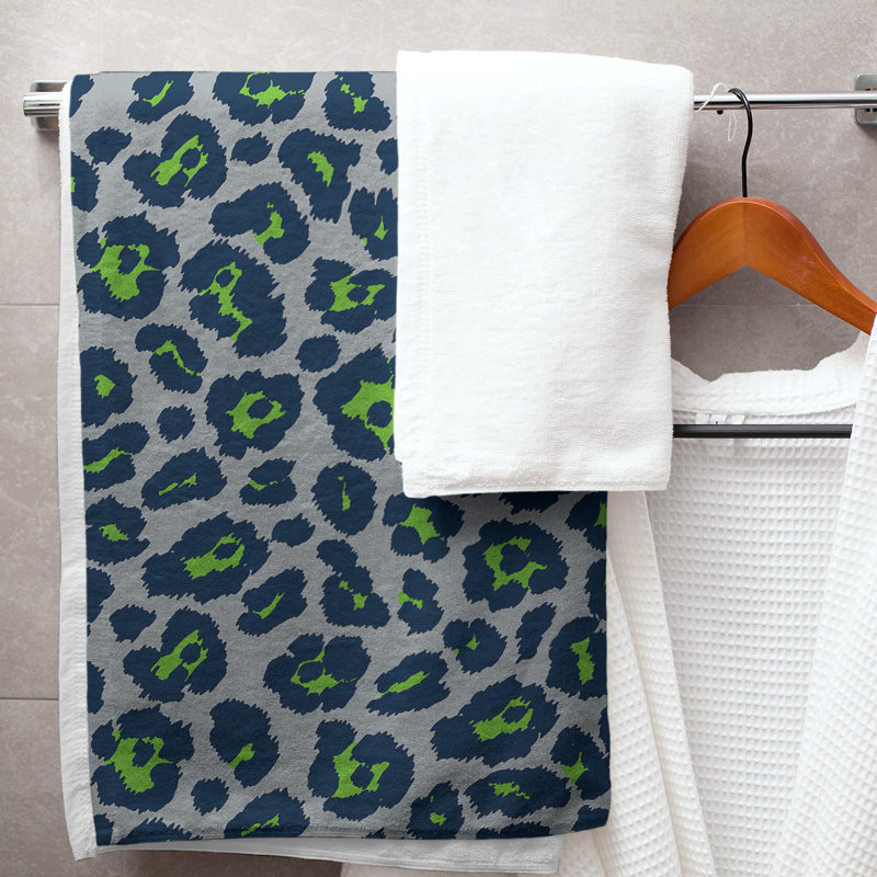 Lucida Bath Towel, Microfiber, Wolf Gray/Action Green/College Navy