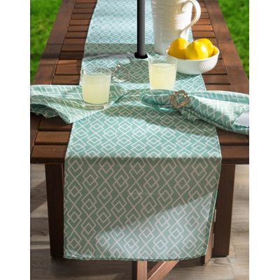 Longwell Diamond Umbrella Table Runner