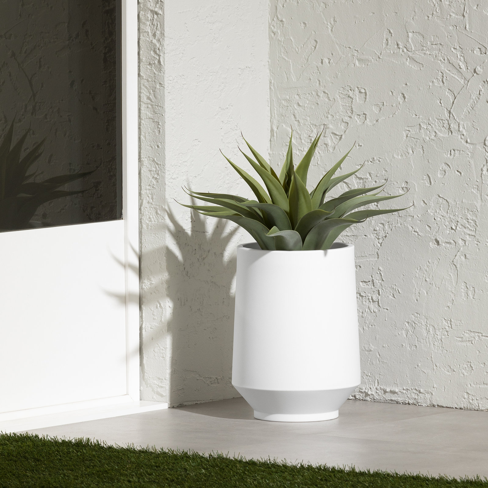Dalya Pot Planter, White, 16.25" H x 12.25" W x 12.25" D