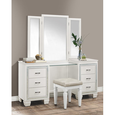 Kielah Vanity by Rosdorf Park