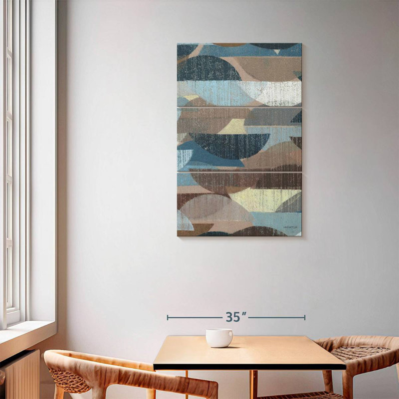 Avery Voyager, 57" H x 36" W