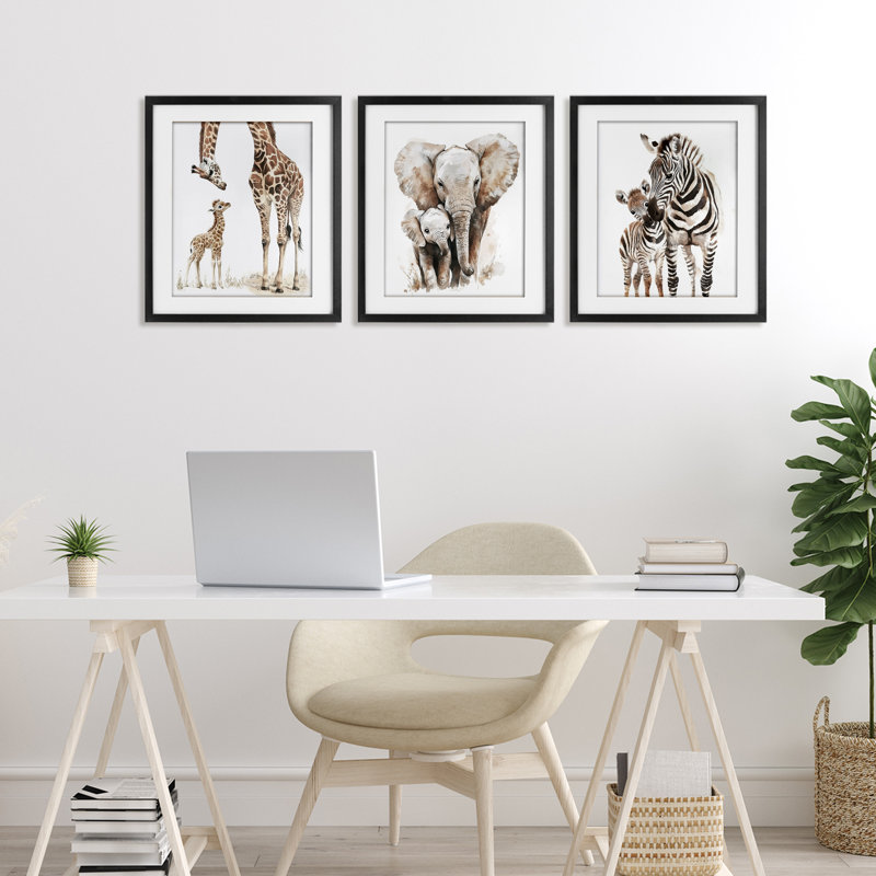 Jungle Animal Babies with Mothers, ensemble de 3 reproductions encadrées sous verre, par Ramona Murdock, H 16 po x l 39 po