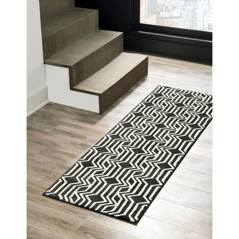 Tapis contemporain Bramore couleur zèbre, Tapis de couloir 2 pi x 8 pi 8 po