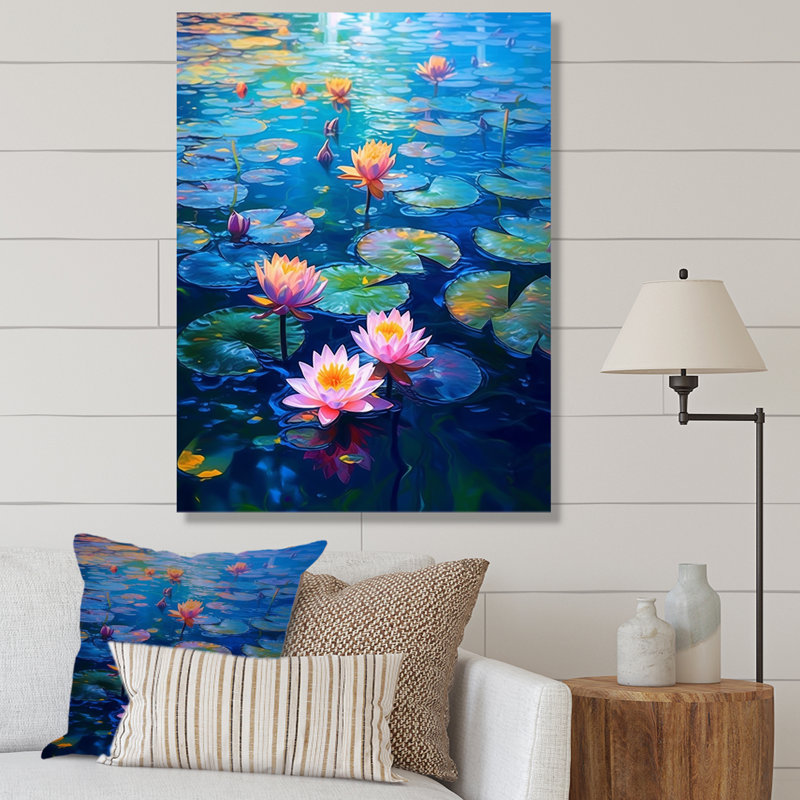 Water Lily Embrace sur toile, Toile tendue, H 32 po x l 24 po x P 1 po