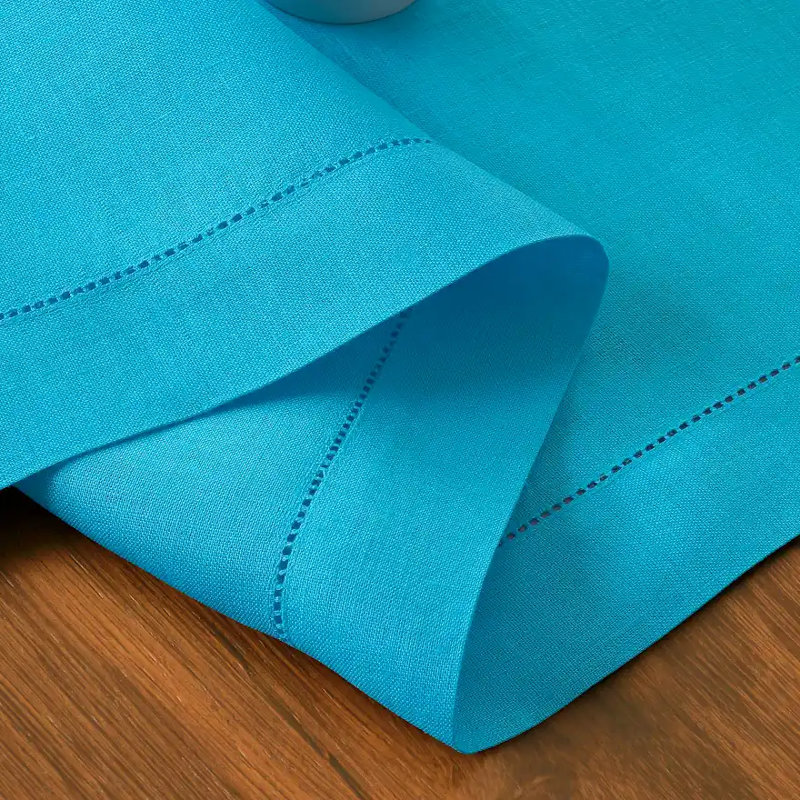Chemin de table 100% lin D'Okok Homes, L 108 po x P 14 po, Bleu