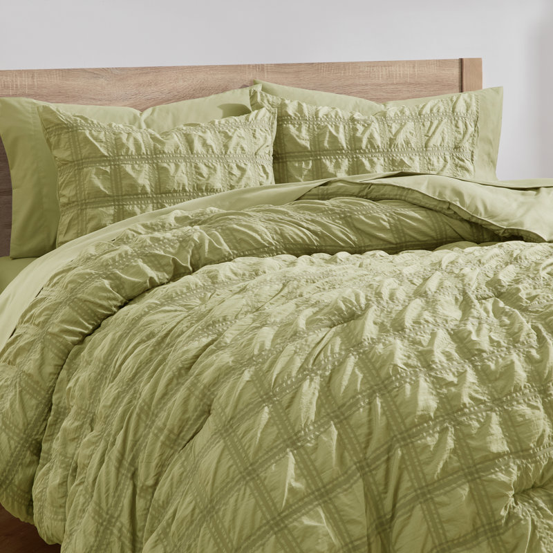Bed in a Bag Seersucker Diamond Stitch 7 Piece Comforter Set, Olive Green, Queen
