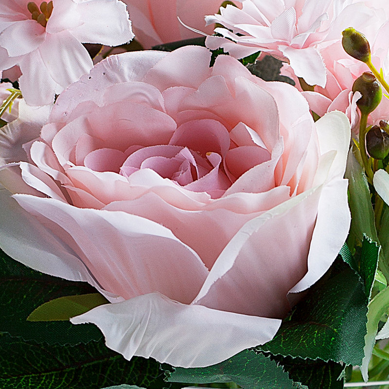 Arrangement floral rose dans un vase, Rose