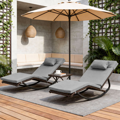Outdoor Lounge Chair Set Of 3, Patio Chaise Lounger With Folding Table And Adjustable Headrest, Easy 4-step Assembly, All-weather Pe Rattan & Steel Frame For Pool, Patio, Porch, Backyard(gray)