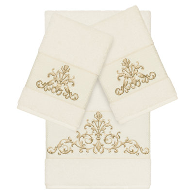 Scarlet Embellished 3 Piece Towel Set