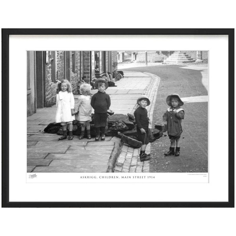 Askrigg, Children, Main Street 1914 - Single Picture Frame Print, 60cm H x 80cm W x 2.3cm D