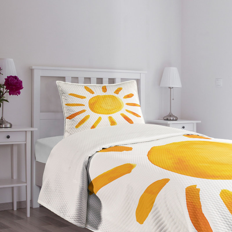 White and Yellow Sun Design Twin Quilted Bedspread Set