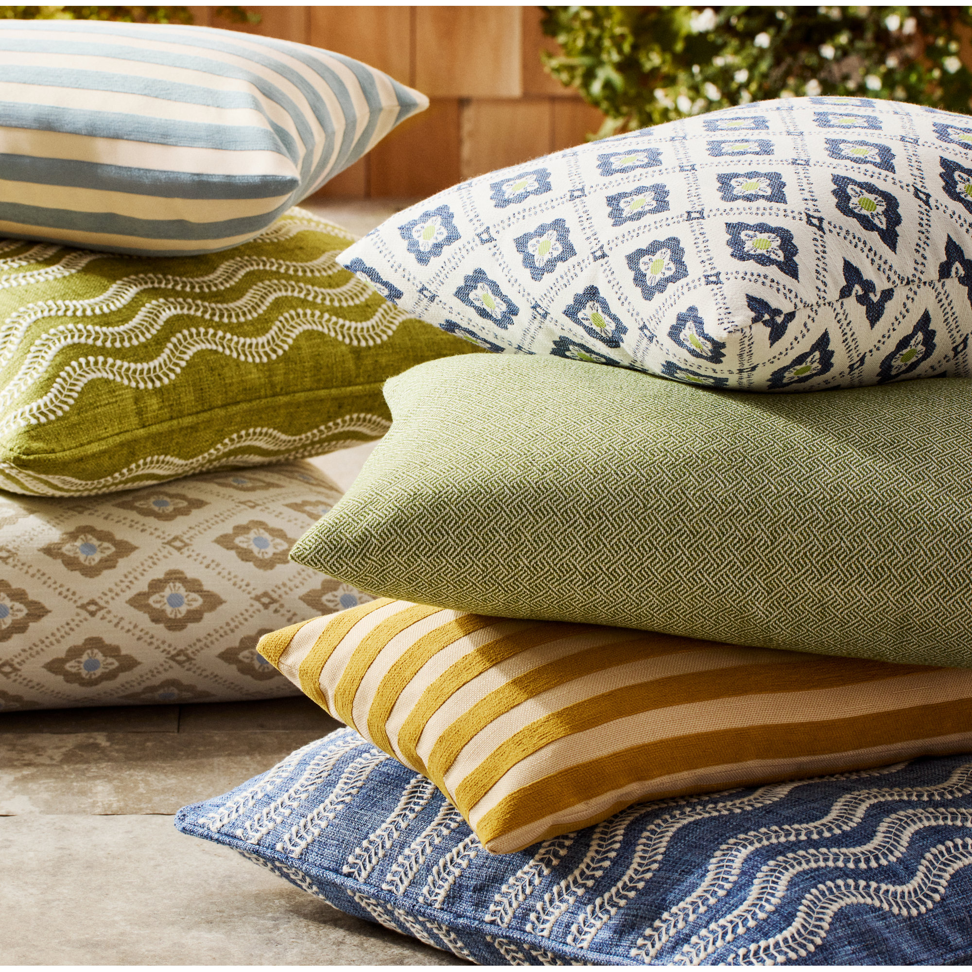 Liza Pillow Cover & Insert Square in Blue/Green/White, 20" x 20"