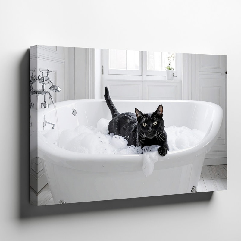 Art mural "Un chat noir" appréciant une baignoire relaxante dans une luxueuse baignoire blanche remplie de bulles
