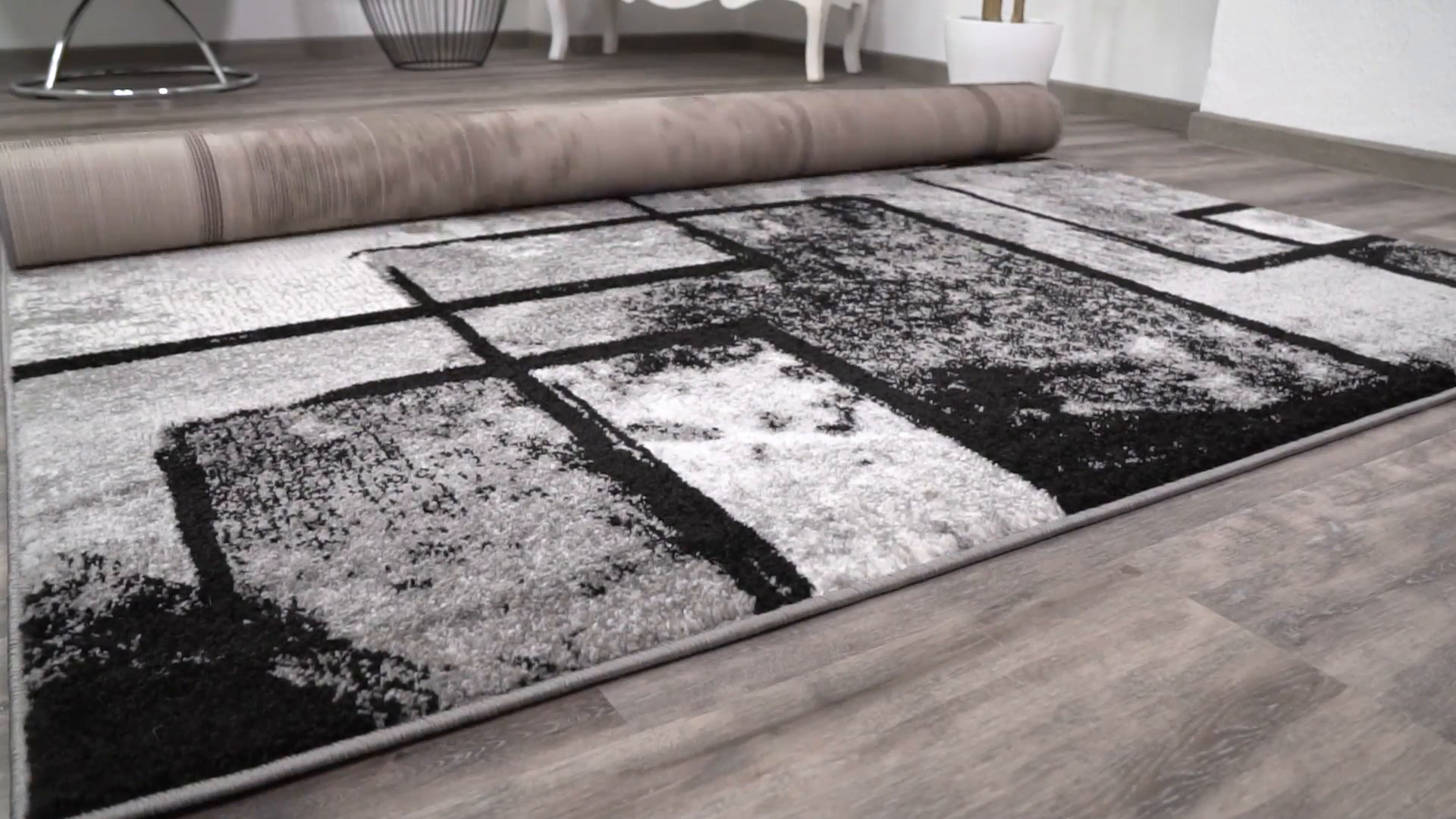 Kerttu Gray Black Area Rug