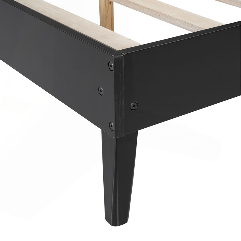 Structure de lit grand en bois massif avec 2 tables de chevet, design élégant avec lampes, rotin et combinaison de bois, noir