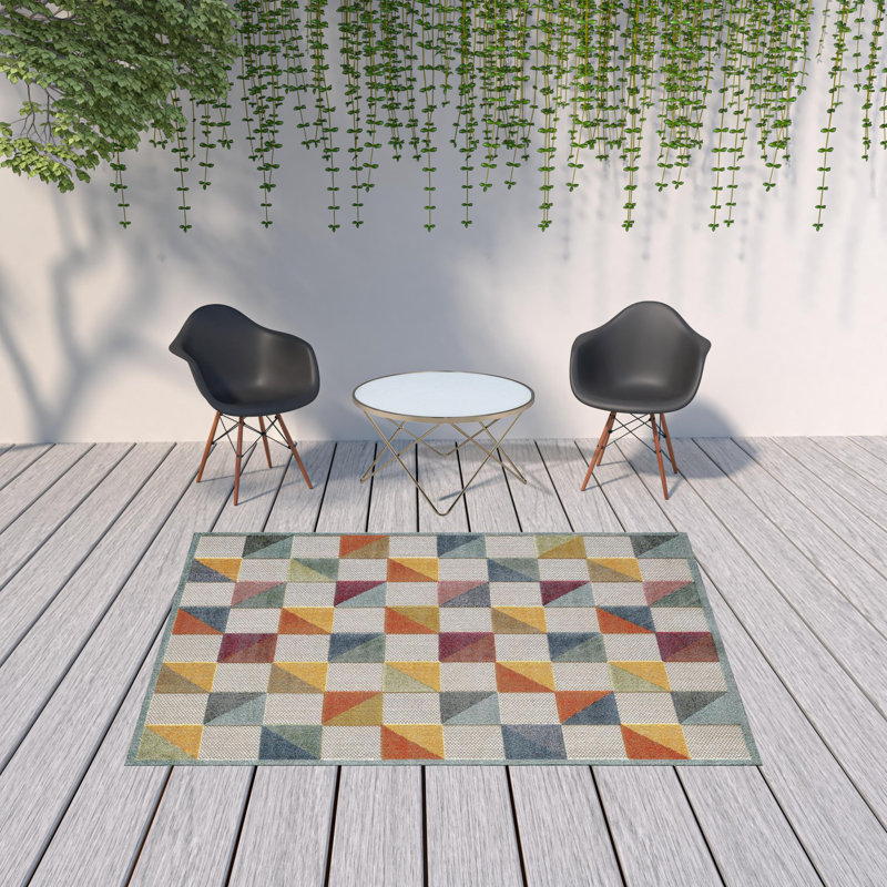 Hesselbein Checkered Indoor / Outdoor Area Rug, Rectangle 7' x 9', Ivory/Multi