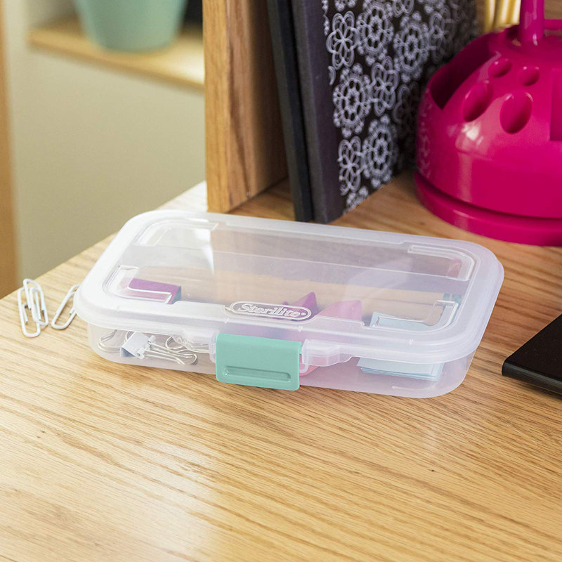 Petite boîte à crayons avec couvercle à loquet et compartiment de rangement transparent Sterilite, paquet de 12