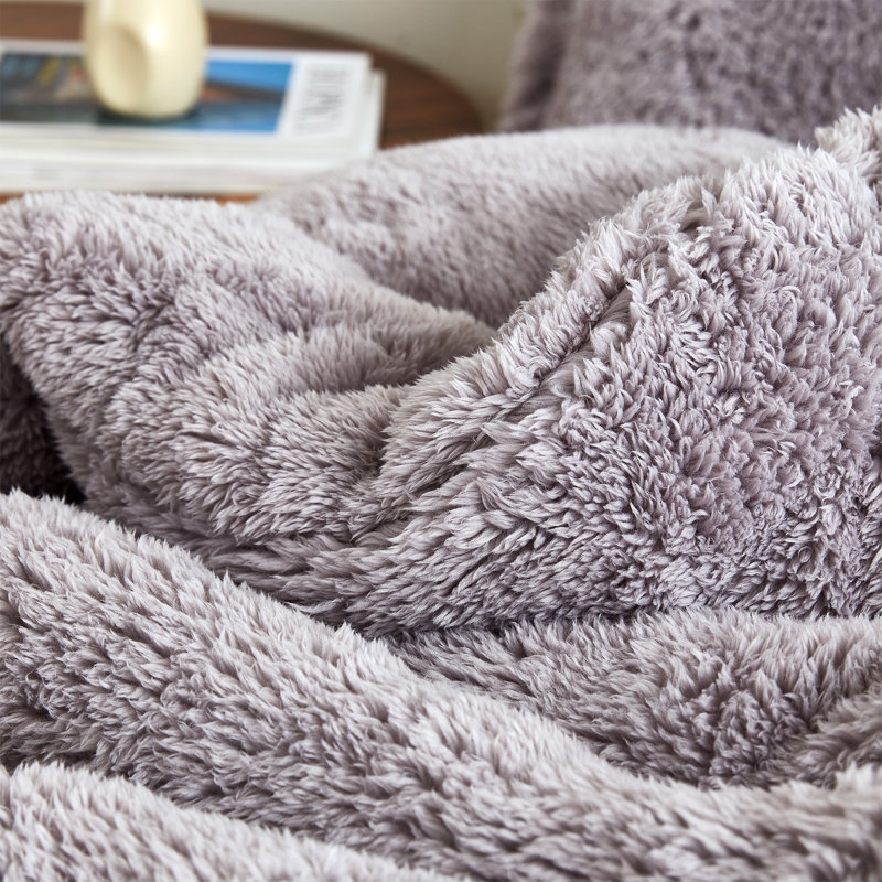 Original Plush Ashes of Roses Coma Inducer Oversized Comforter, Twin Extra Long Comforter