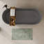 Spacieuse, autoportante, 63 po, baignoire de trempage, gris mat, surface solide, trop-plein, bonde escamotable, conception 63 po, couleur grise, bonde escamotable